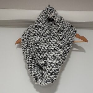 Express Chunky Knit Infinity Scarf
